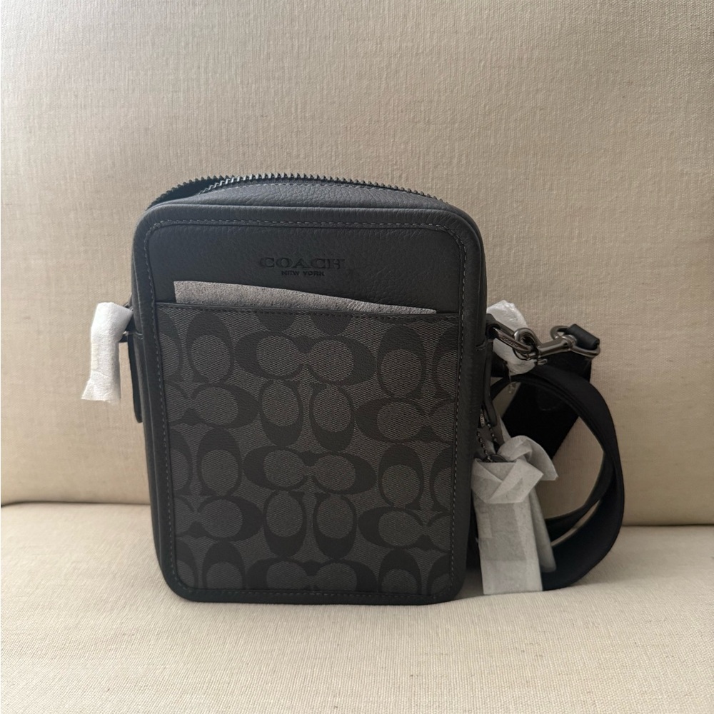 Coach Women’s Black and Gray Belt Bag